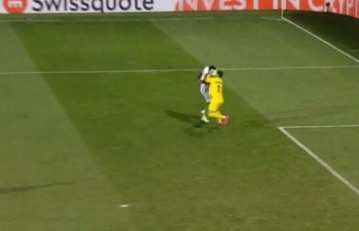 The controversial goal disallowed by Cedric Bakambu in the Petrocub-Betis