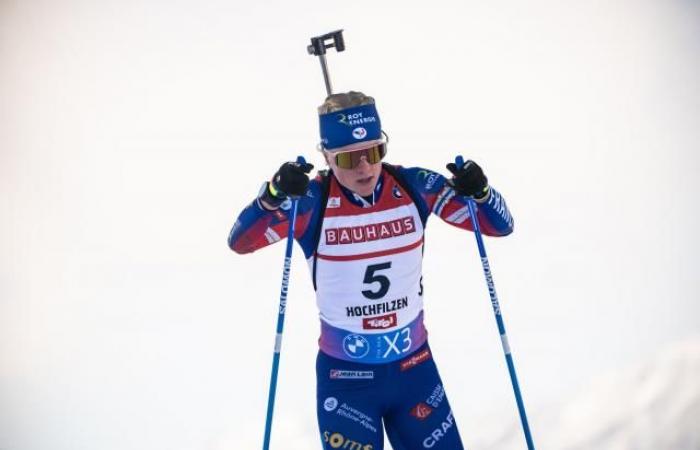 Sophie Chauveau second in the Hochfilzen sprint behind Franziska Preuss