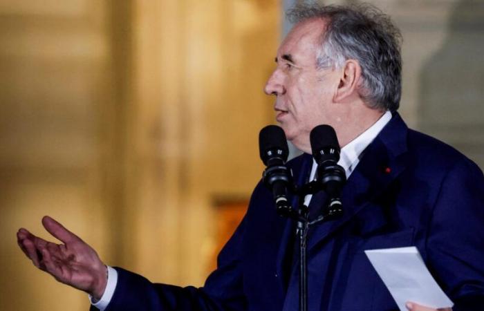 Emmanuel Macron asked François Bayrou to meet political groups outside the LFI and RN