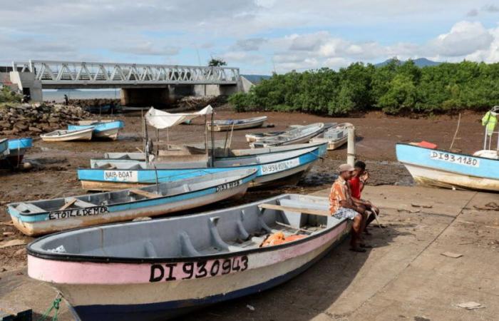 Mayotte. The archipelago on cyclone red alert this evening, winds of 180 km/h expected