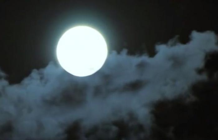 December full moon: the moon of cold and long nights