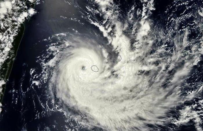 the cyclone season begins in the Indian Ocean 13/12/2024