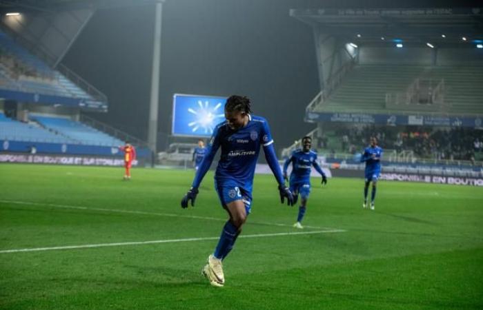 Troyes corrects Martigues, Bastia overthrows Guingamp