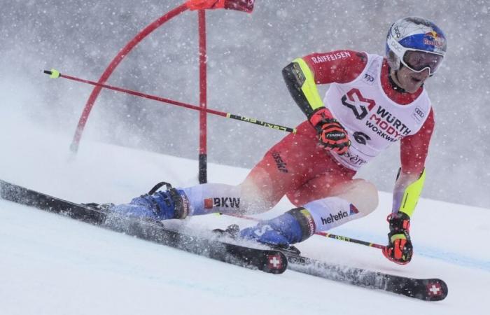 Marco Odermatt wins crazy giant slalom in Val-d’Isère