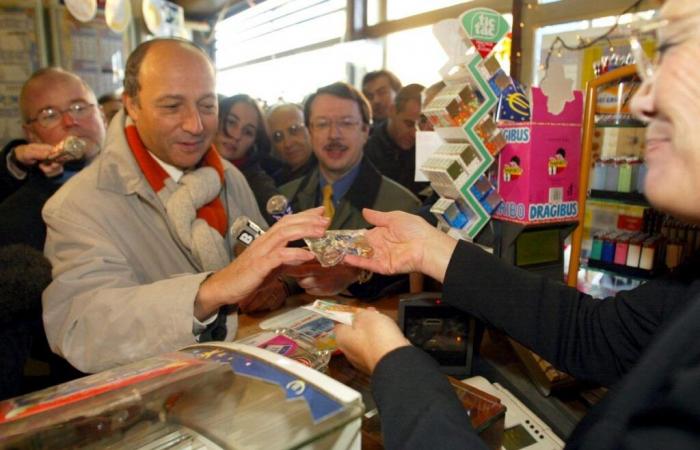 Video. December 14, 2001, the day the first euro coins went “like hotcakes” in France