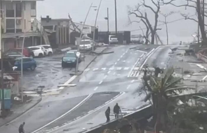 after the passage of cyclone Chido in Mayotte, at least two deaths and razed neighborhoods – Libération