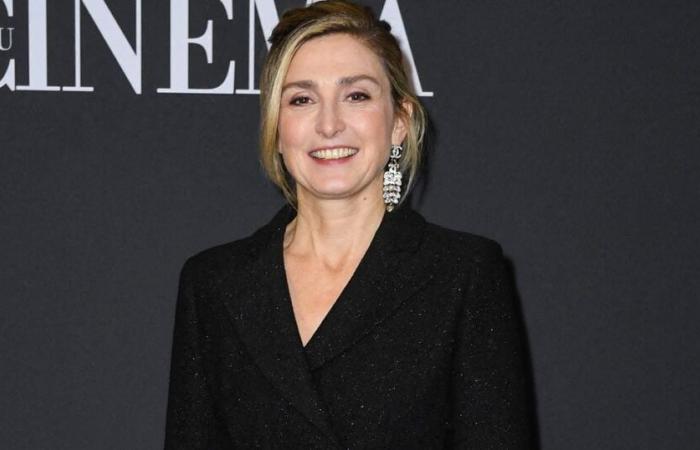 Julie Gayet resplendent with another big female name, Niels Schneider unrecognizable