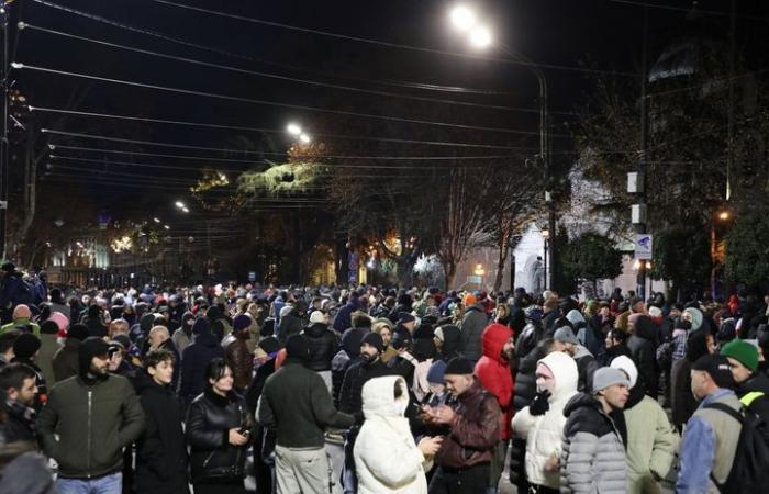 : Report In Georgia, demonstrators are ready “to physically defend” President Salomé Zourabichvili, who refuses to hand over her mandate