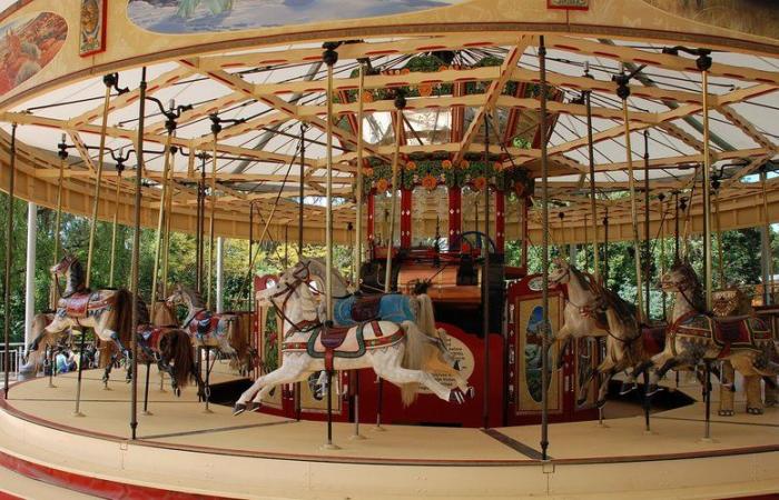 “As he passed by, children cried”: a fairground worker discovers his Christmas ride completely burned, the favored criminal trail