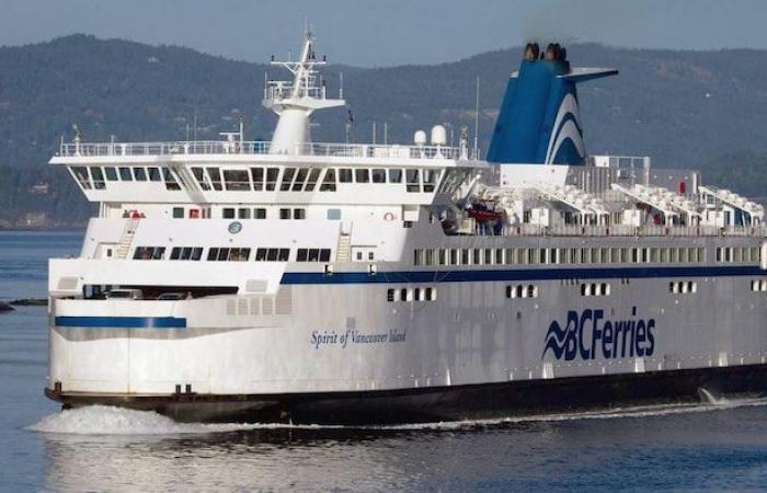 Bad weather causes power outages and ferry cancellations