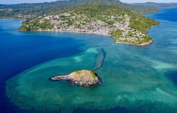 The French archipelago of Mayotte on maximum alert due to the arrival of Cyclone Chido