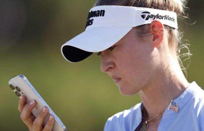 You'll never guess how many swing videos these two PGA Tour and LPGA stars have on their phones!