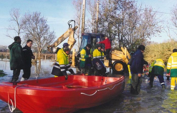 Water, a major risk in the town surrounded by rivers