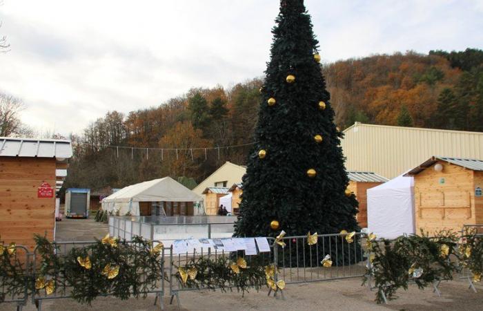 Laroque-d’Olmes. The Christmas village is back