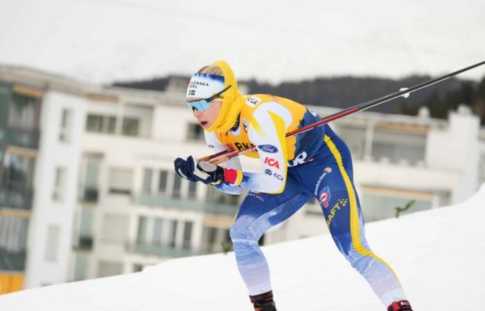 Cross-country skiing | Davos: Jonna Sundling takes the lead in the skate sprint qualification, Léna Quintin, Mélissa Gal and Julie Pierrel pass | Nordic Mag | No. 1 Biathlon