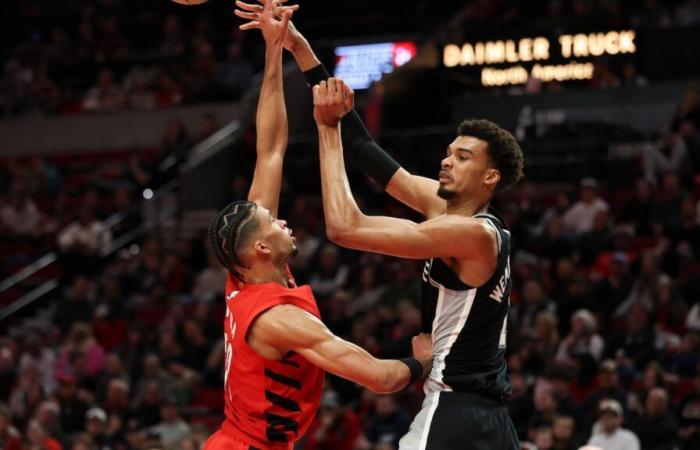 Wembanyama makes 2 free throws with 2.1 seconds left in Spurs’ 118-116 win over Trail Blazers