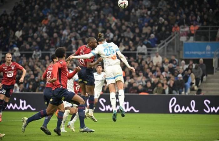 joined at the end of the match by Lille, OM found themselves under threat from Monaco (Ligue 1)