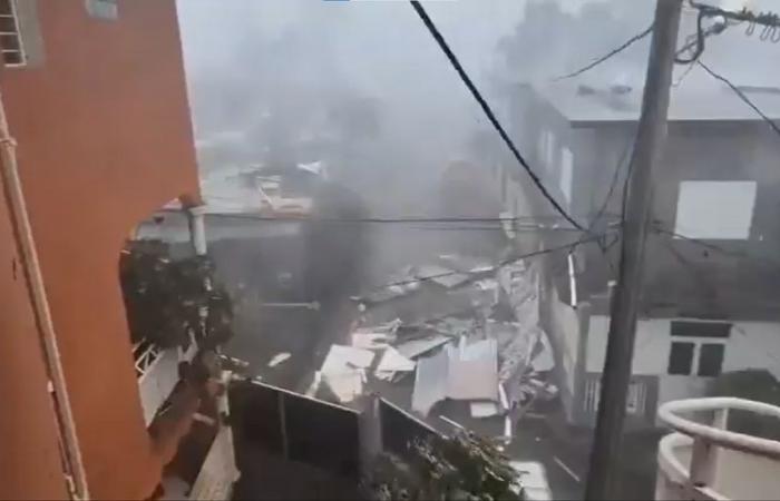 “Pray for us please”: the impressive images of Cyclone Chido which is unleashed in Mayotte, the archipelago placed on purple vigilance