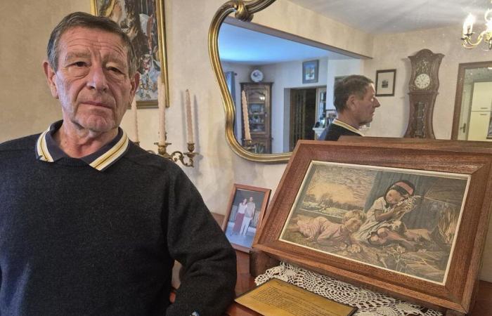 Villebois-Lavalette. He wants to sell his eggshell painting for 40,000 euros