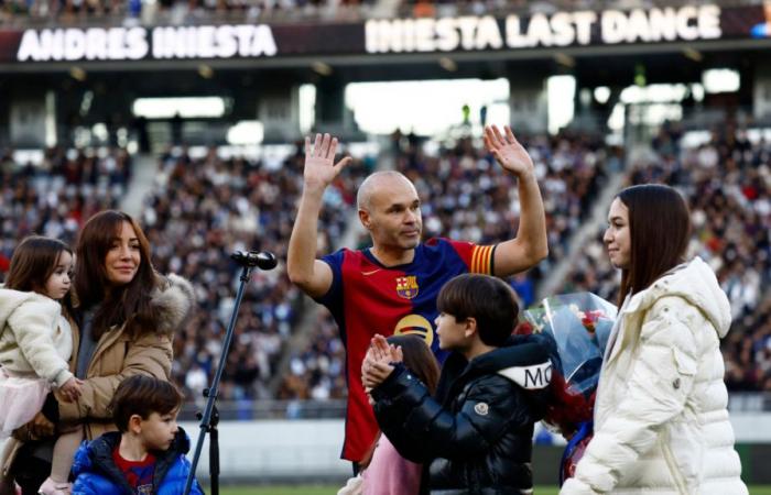 Spanish legend Andres Iniesta's farewell to the Tokyo public