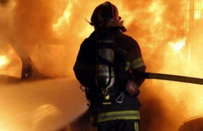 an impressive fire devastates a 300 m² outbuilding – Angers Info