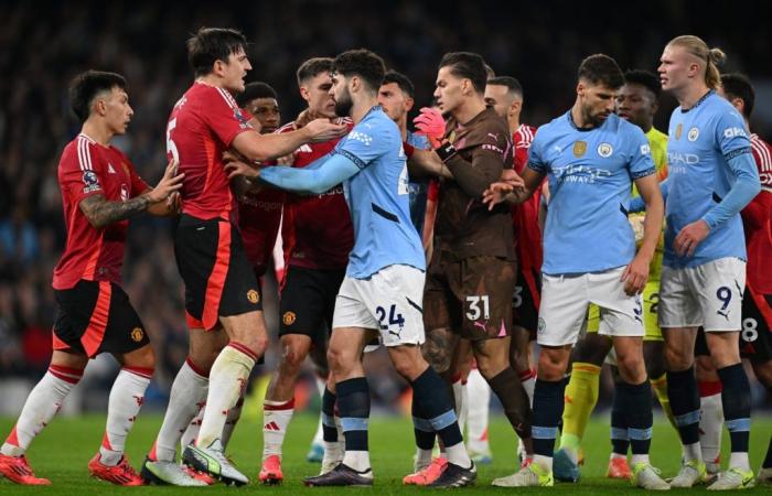 What Darren Fletcher did to Kyle Walker at half time in Man City vs Man United clash after Rasmus Hojlund incident