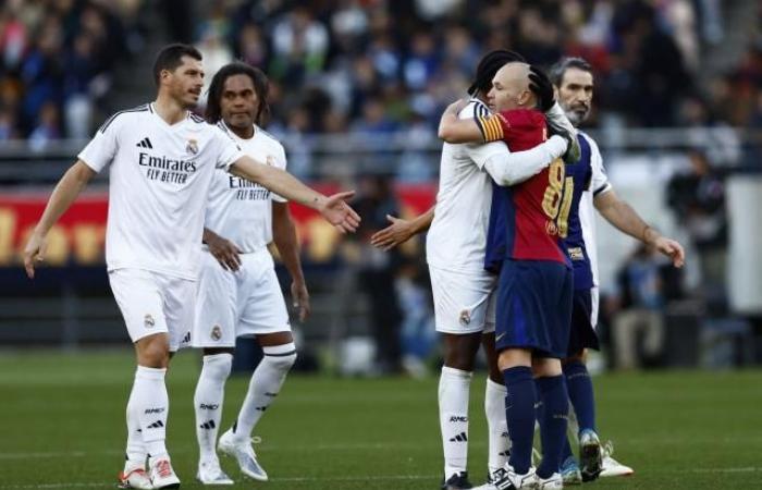 Iniesta also bids farewell to the Tokyo public