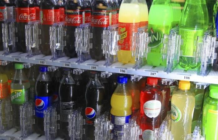 Have Swiss sodas really reduced their sugar content? – rts.ch