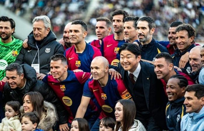 Iniesta shines with FC Barcelona for the last match of his career