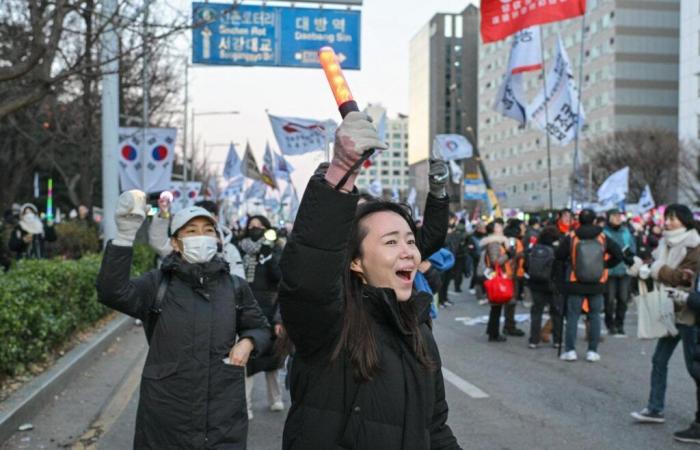 In South Korea, young women spearhead the mobilization against the president