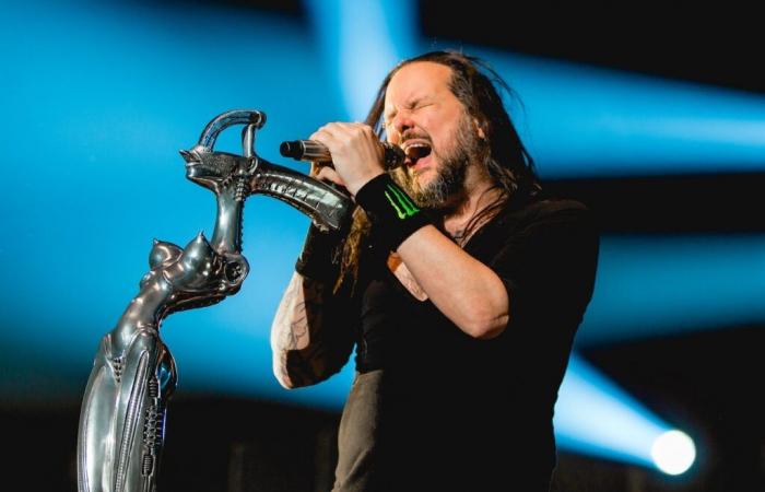 Brian “Head” Welch (Korn) explains why Jonathan Davis is an incomparable singer