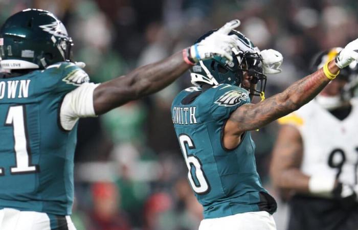 2024 NFL playoff picture, standings: Eagles tie Lions for first in NFC; Texans clinch AFC South