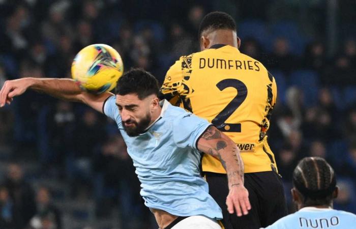 Lazio-Inter, Moviola: Chiffi scores a goal against De Vrij, but Var gives a penalty to the Nerazzurri |