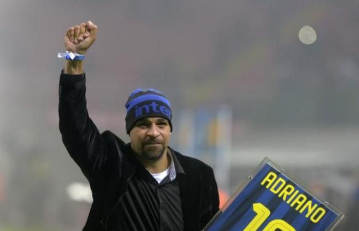 Adriano bids farewell to the Maracana, eight years after his last match