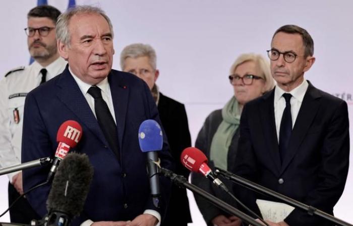 François Bayrou faces the challenge of forming a government with a broader base