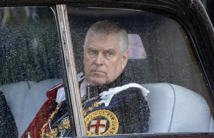 Prince Andrew at the heart of the scandal, he makes a radical decision