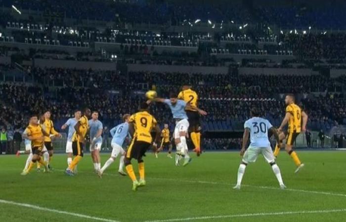 Because referee Chiffi awarded a penalty to Inter against Lazio, canceling De Vrij’s goal