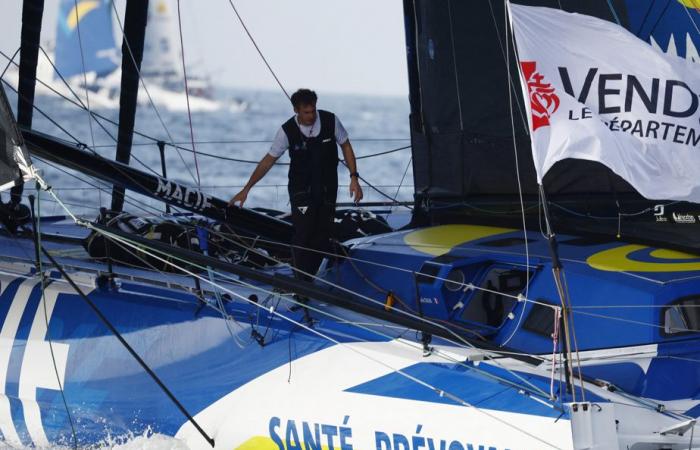 Vendée Globe | Charlie Dalin resists, Pip Hare dismasts