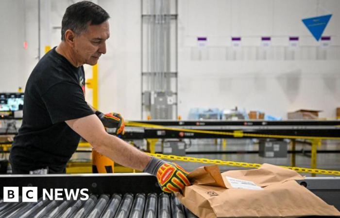 Amazon aware of warehouse injury risk, Senate report finds