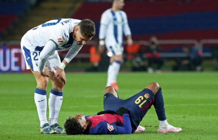 FC Barcelona Fears Lamine Yamal Is Injured On Eve Of Mammoth Clash