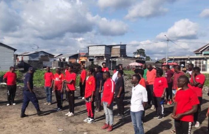 Young volunteers engage in firefighting in Goma