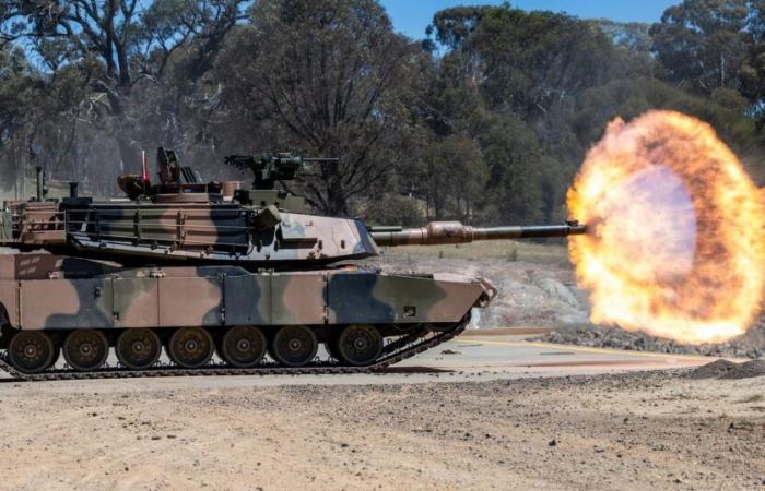 Taiwan receives first delivery of M1A2T Abrams from the United States.