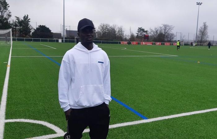 Bourges: Sadio Mané attends Bourges FC training