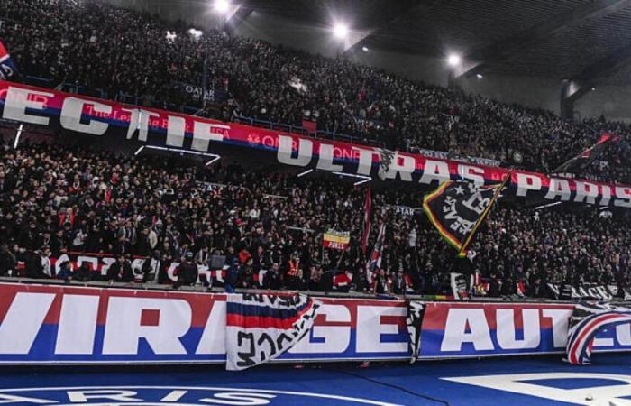 the controversial banner quickly removed at the Auteuil bend