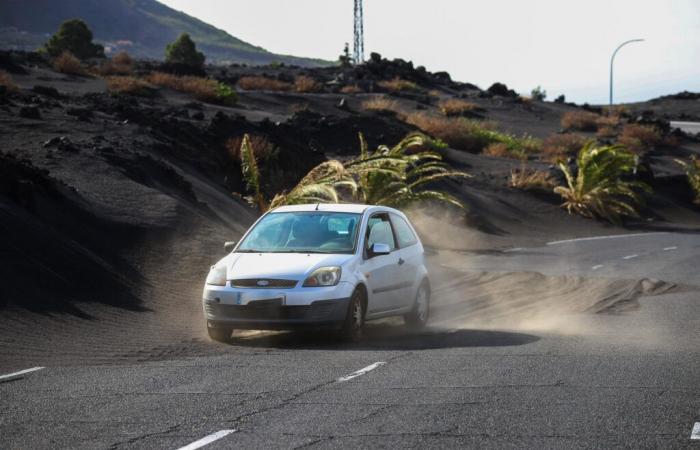 Volcanic ash and wind come together to cause damage in Las Manchas, on La Palma