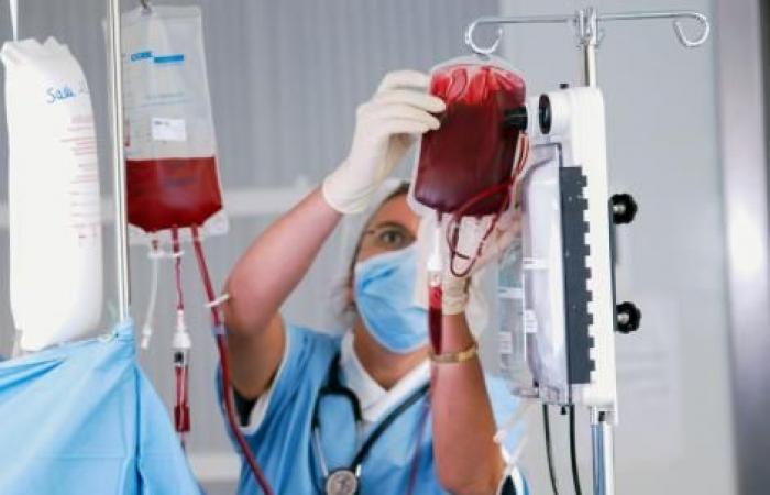 Hepatectomy: hypovolemic phlebotomy reduces the risk of perioperative transfusion