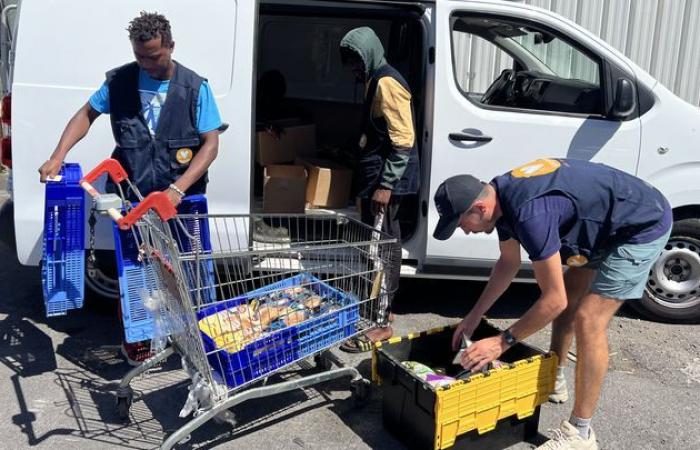 after the passage of cyclone Chido, the Mahorais of Reunion mobilize to help their loved ones