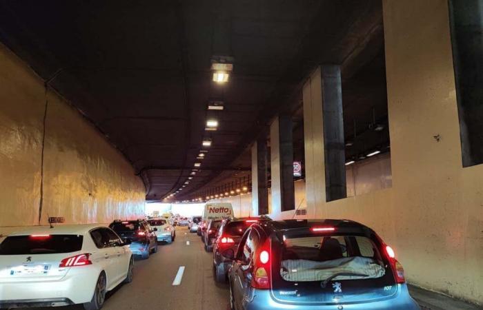 an accident in the tunnel blocks traffic and mobilizes significant emergency resources