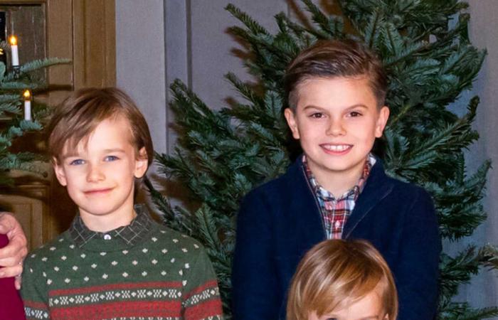 Queen Silvia’s 8 grandchildren gathered to decorate Christmas trees with their grandmother