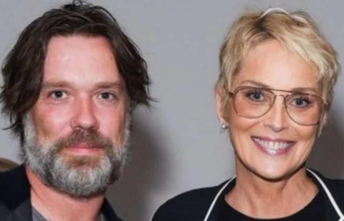 Rufus Wainwright invites Sharon Stone on stage for his “Dream Requiem”. “She is one of the most fascinating, brilliant and inspiring people I know”